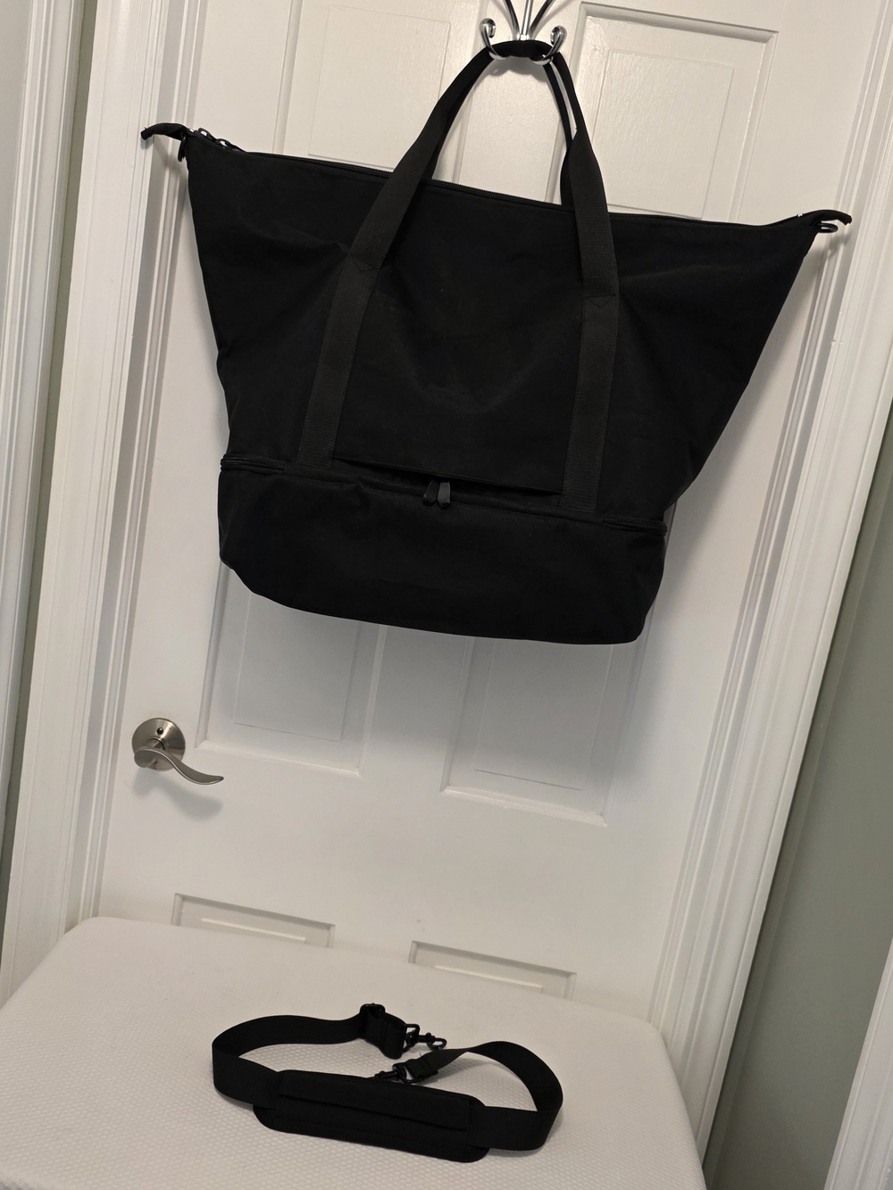 EC Lo & Sons Catalina Deluxe Large Black Weekender Tote W/Detachable Strap
